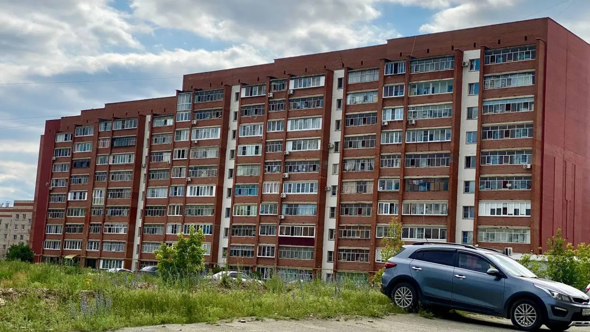 Квартира Ваш Оазис Спокойствия с Видом на Реку и Горы в Центре Городской Жизни