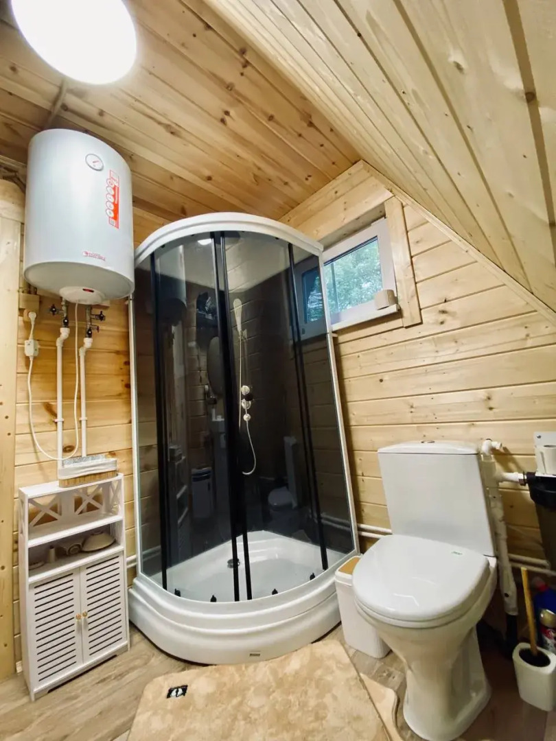 Шале с баней на берегу озера