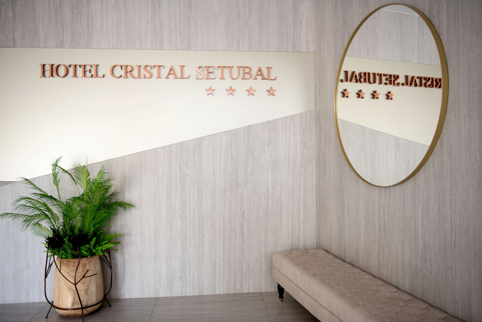 Отель Cristal Setúbal