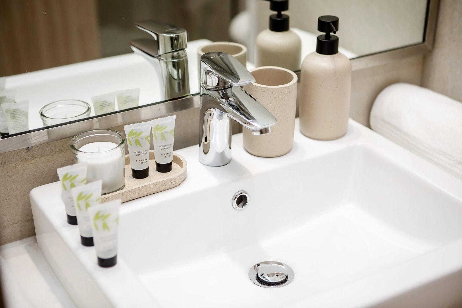 Апартаменты Modern studio in Azizi Riviera