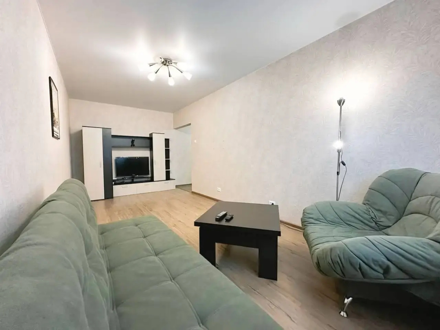 Квартира Двухкомнатная Приморский 61