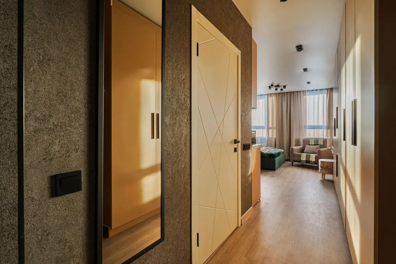 Квартира Стильная студия в одном из крупных и развитых районов города Екатеринбурга