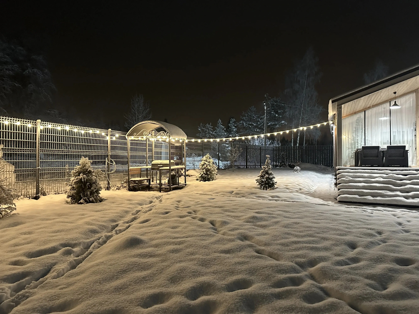 Частный дом Forested home на горке
