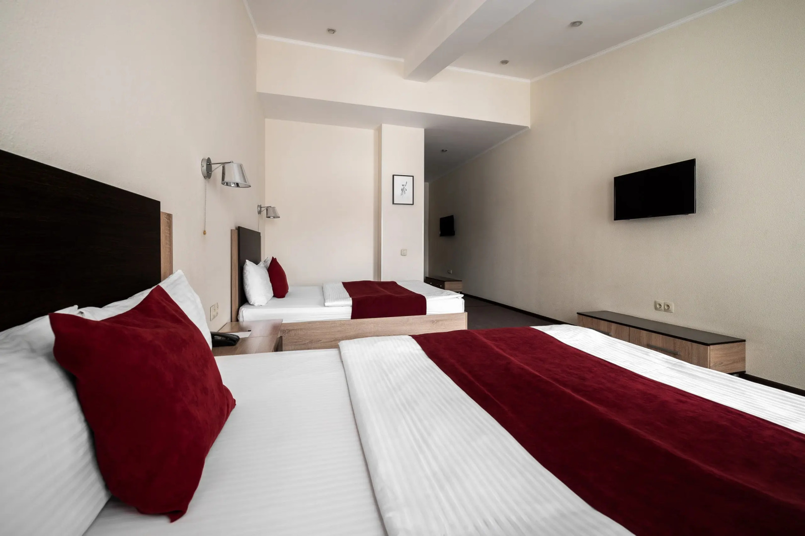 Отель Максим