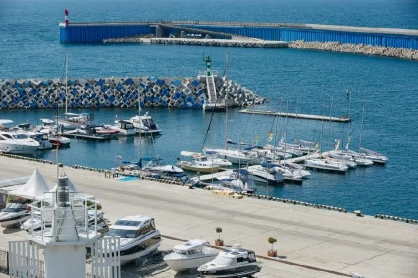 Отель Alpha Sirius