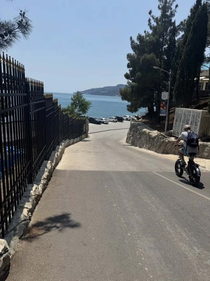 Апартаменты Скай Плаза с видом на Массандровский парк