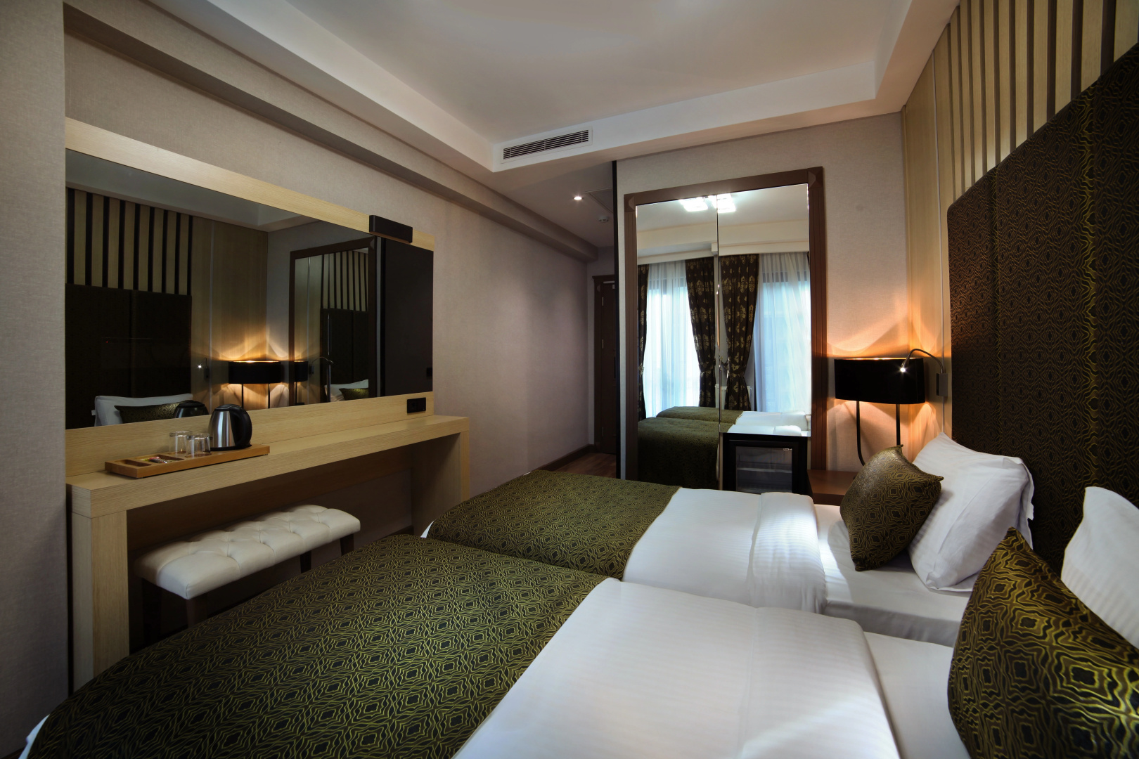 Отель Pell Palace Hotel & Spa