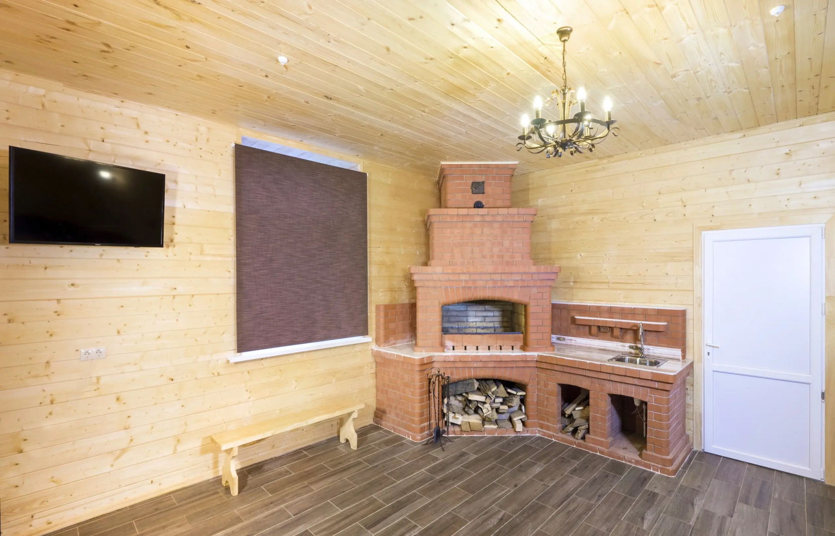 Отель Корона