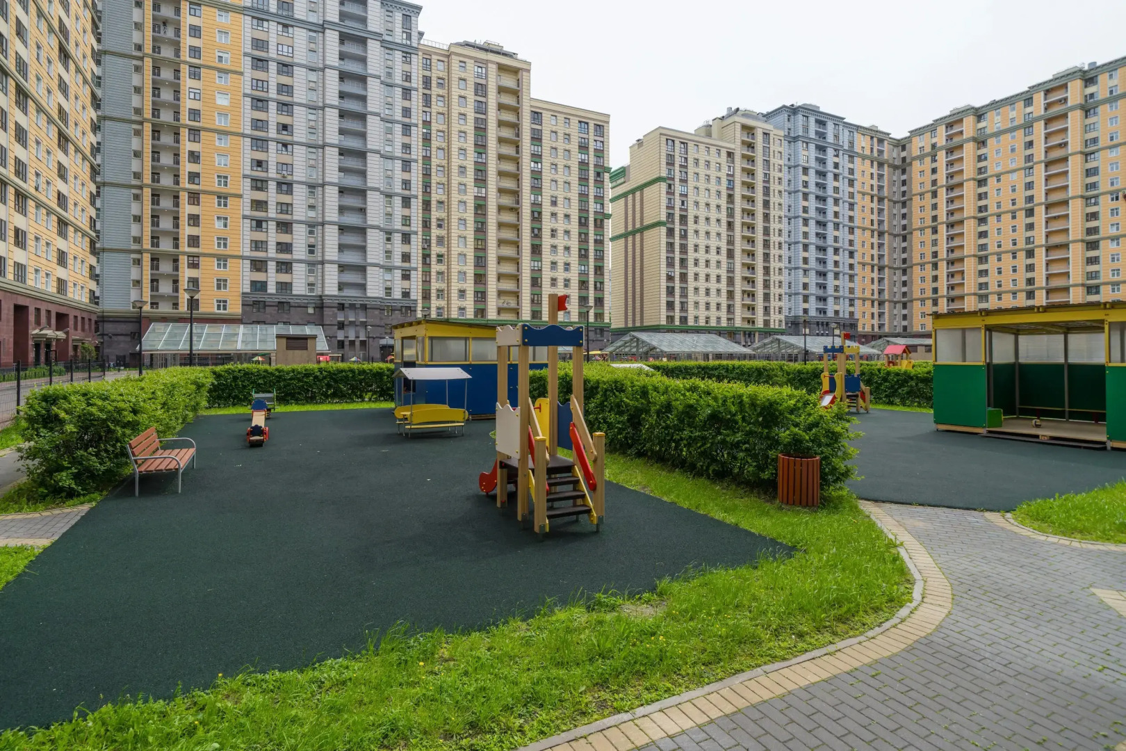 Апартаменты у метро в центре