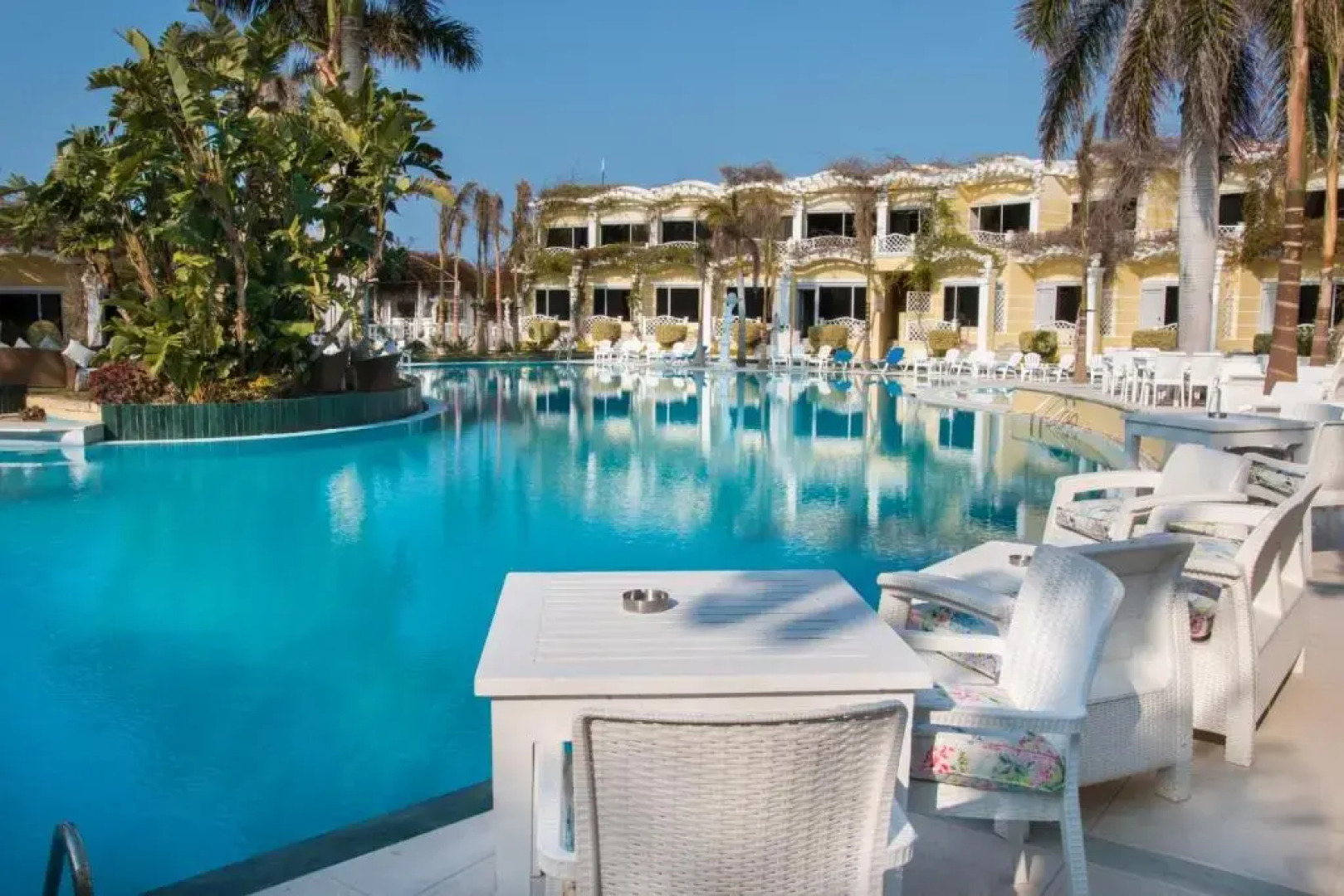 Курортный Отель Paradise Inn Beach Resort Maamoura