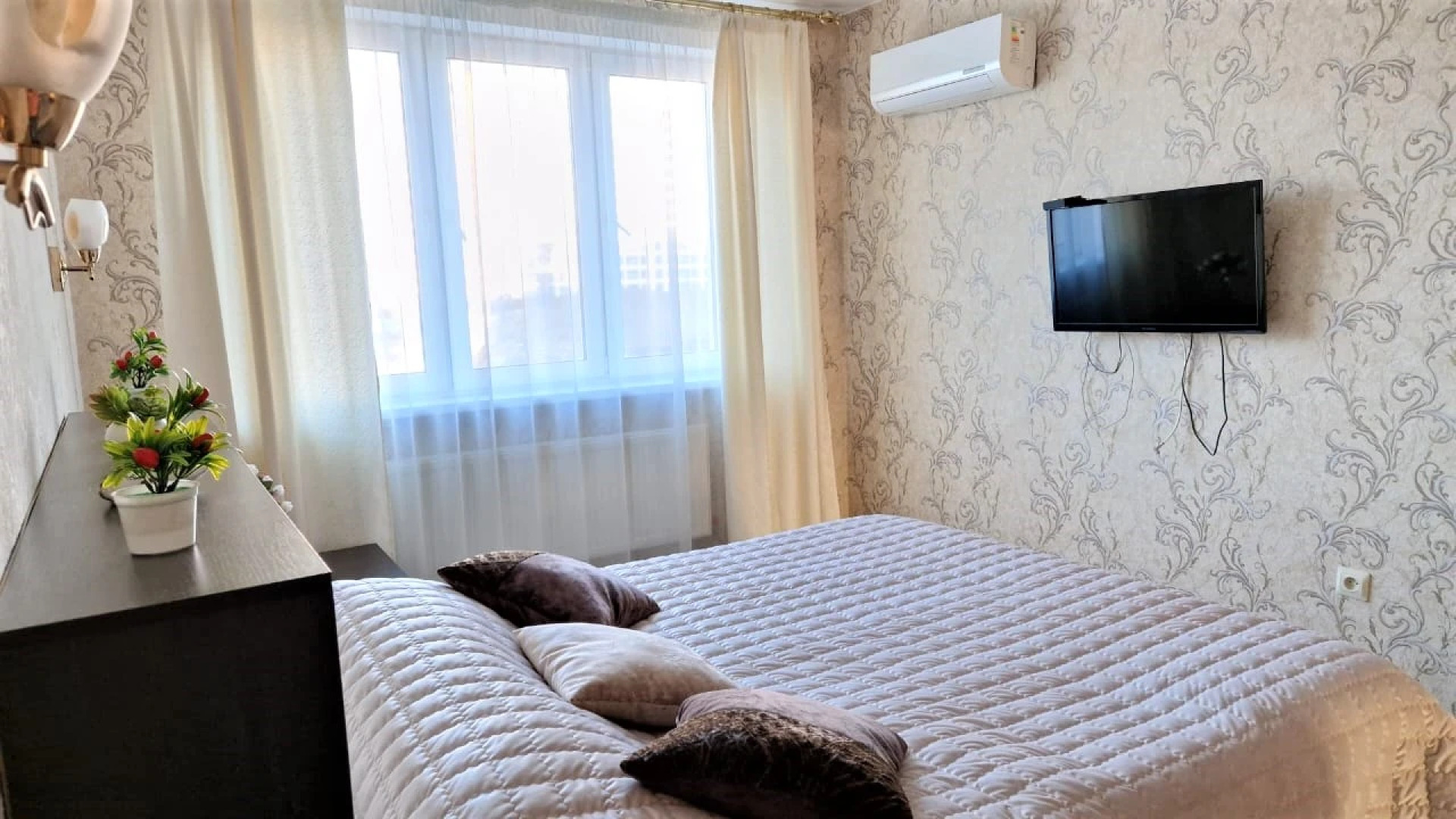 Квартира Краснозвездная 33