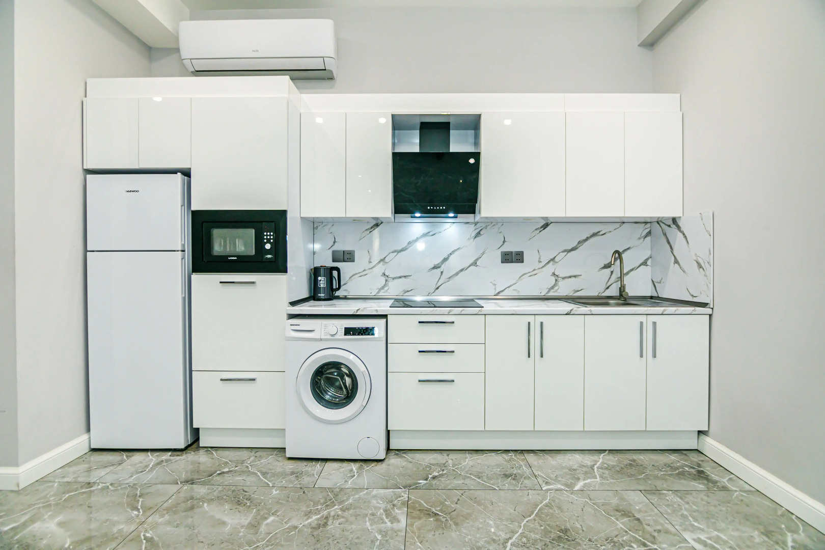 Апартаменты Luxury Apartment Sahil Residence