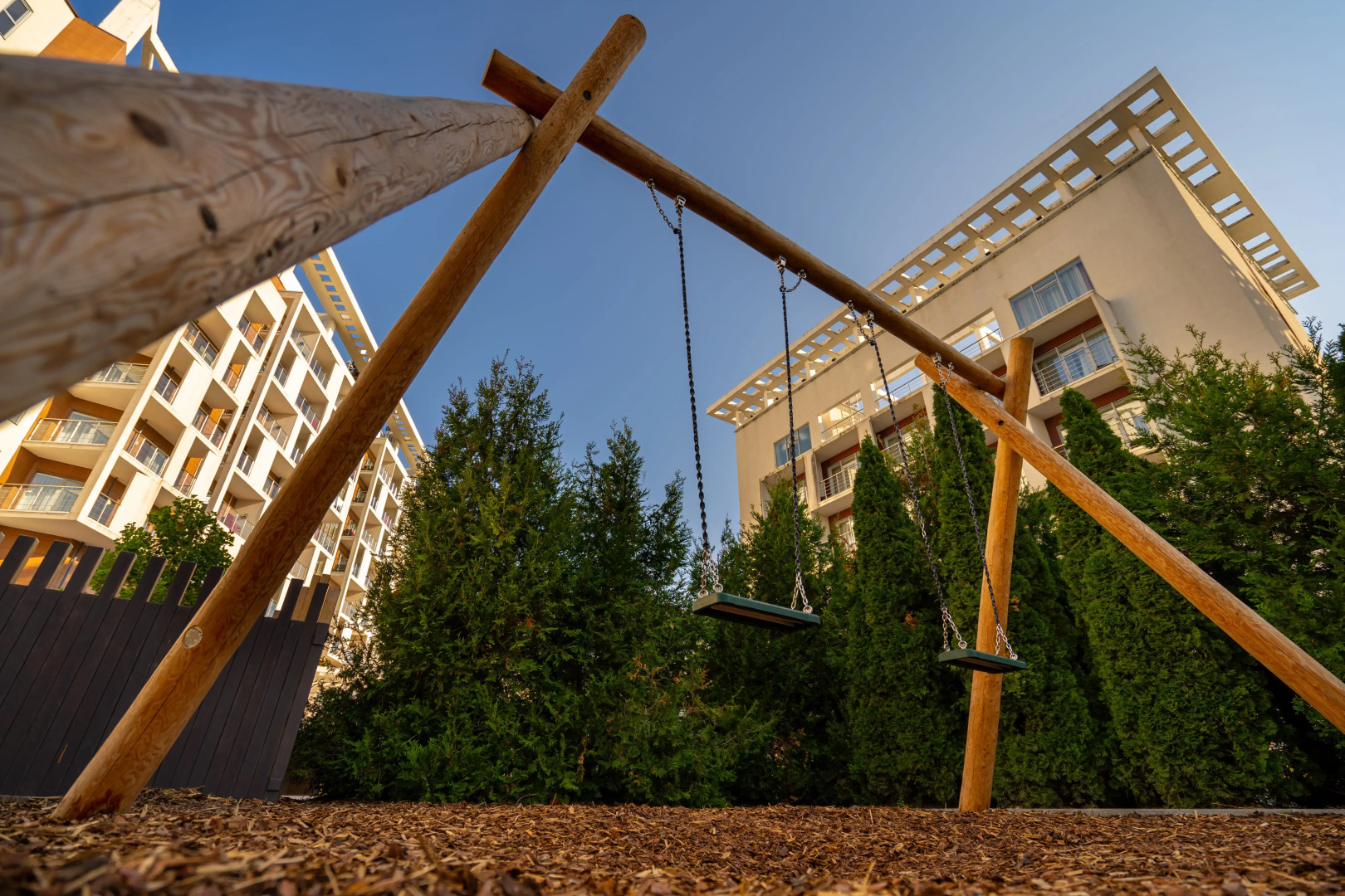 Отель Bridge Family