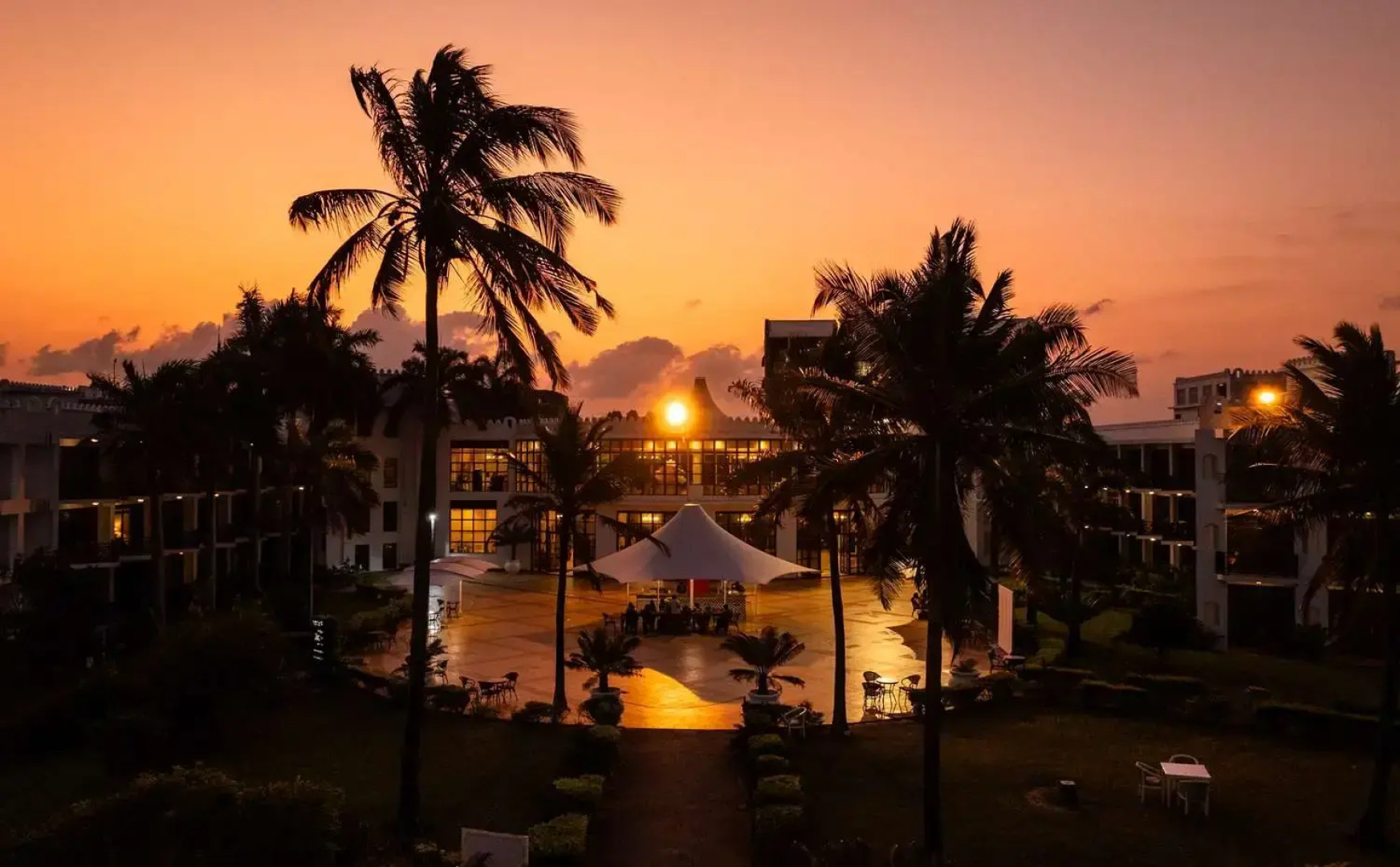 Отель Golden Tulip Dar Es Salaam