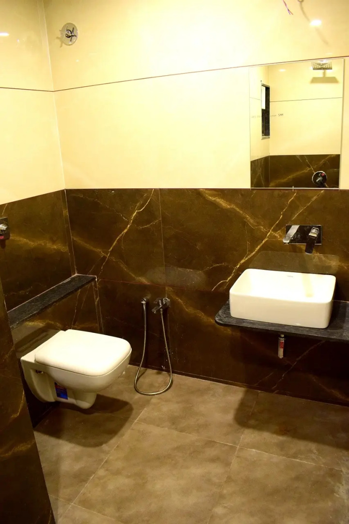 Отель Royal Square by Sky Stays