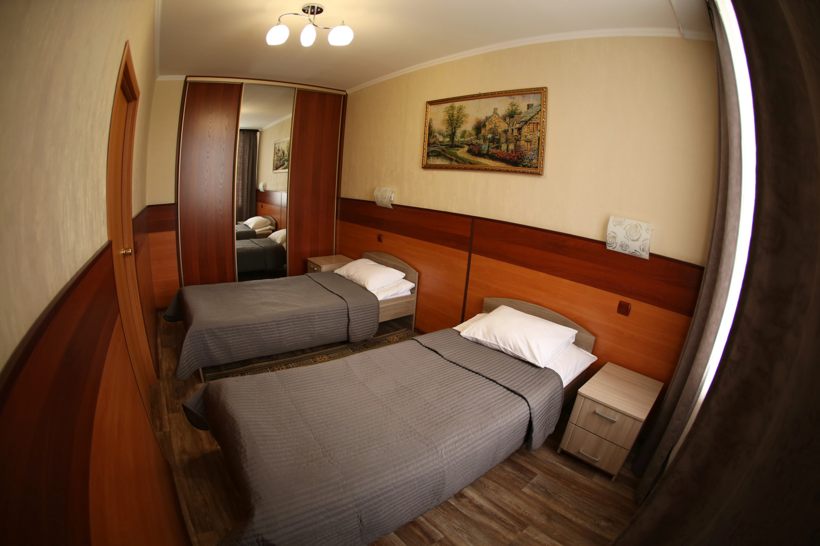 Отель Монерон