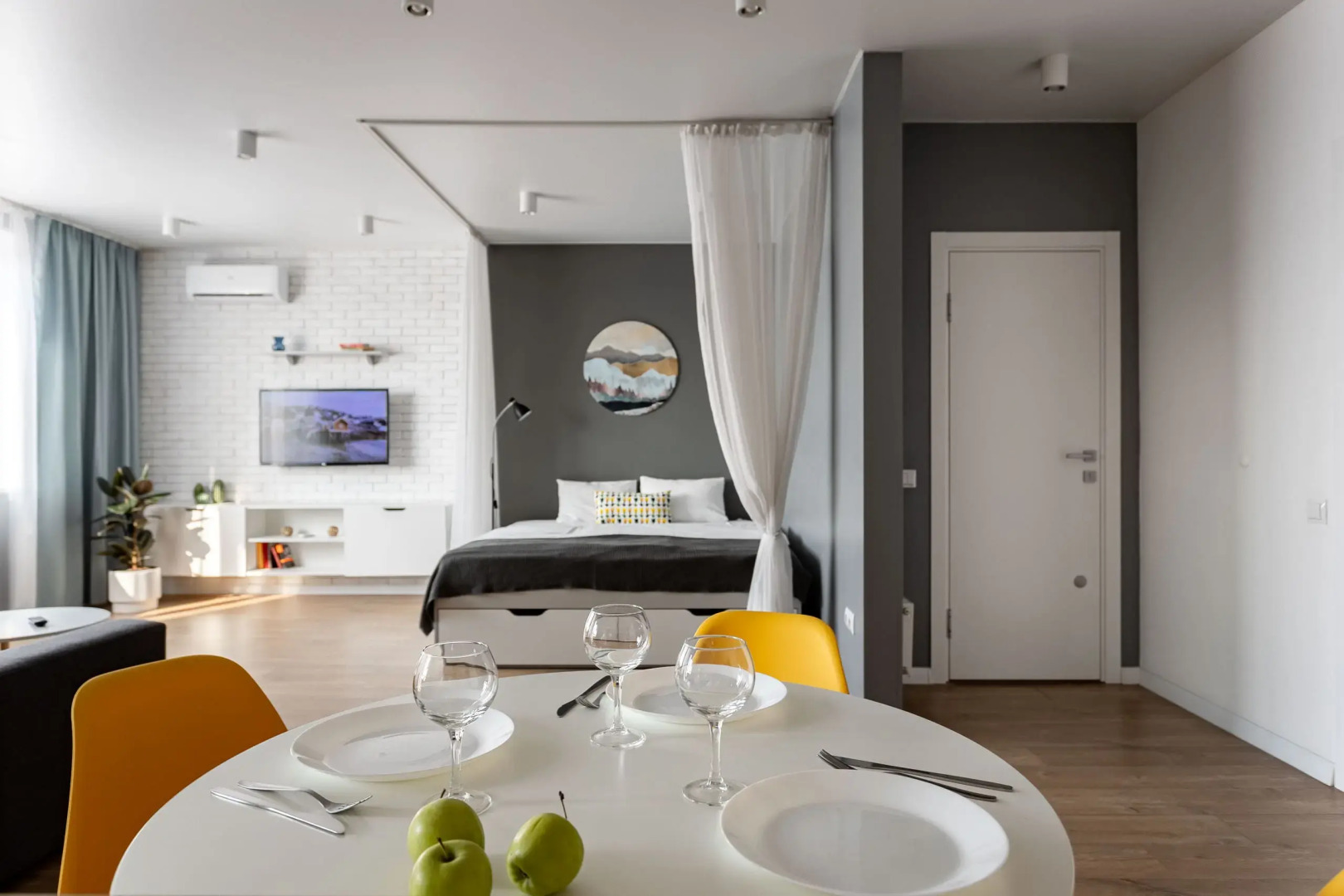 Апартаменты Suffix на Набережной Баграмяна