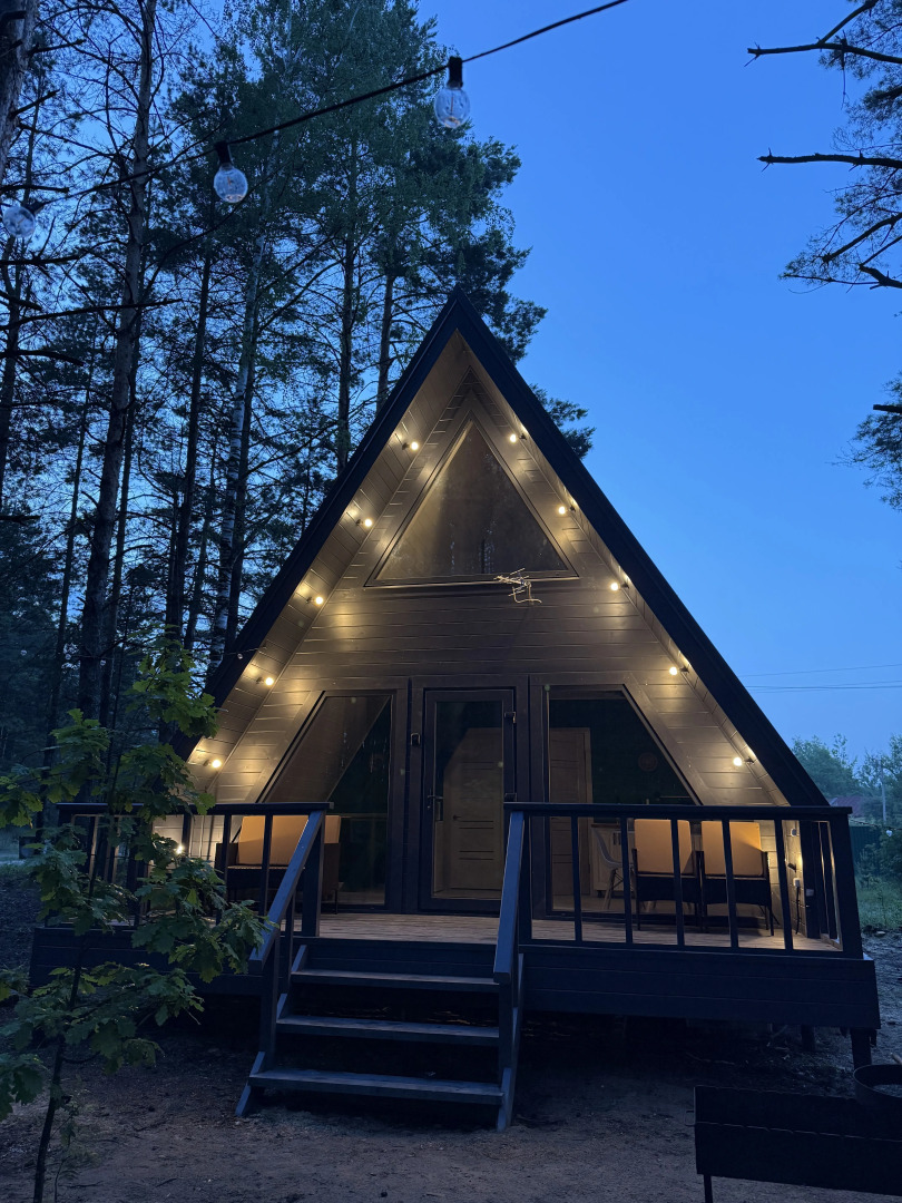 Частный дом Афрейм на берегу реки Пра