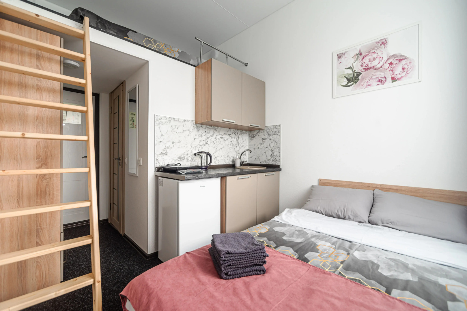 Апарт-отель Нижний Ораниенбаум (306)