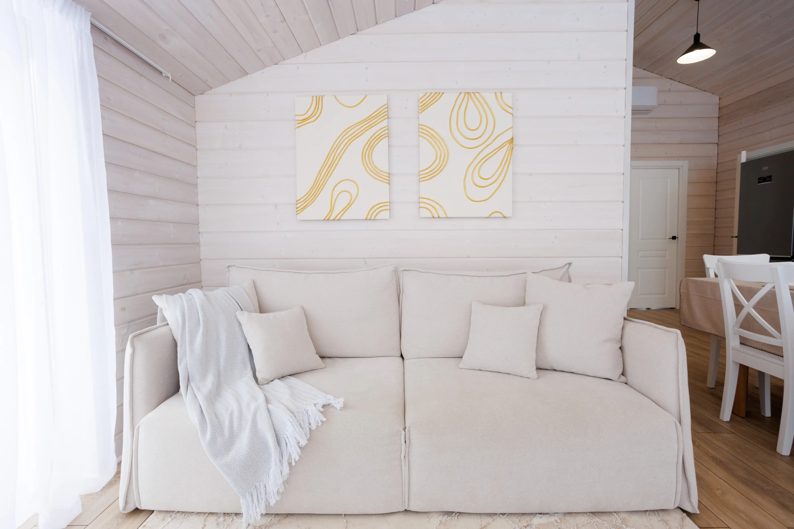 Частный дом Forested home на горке