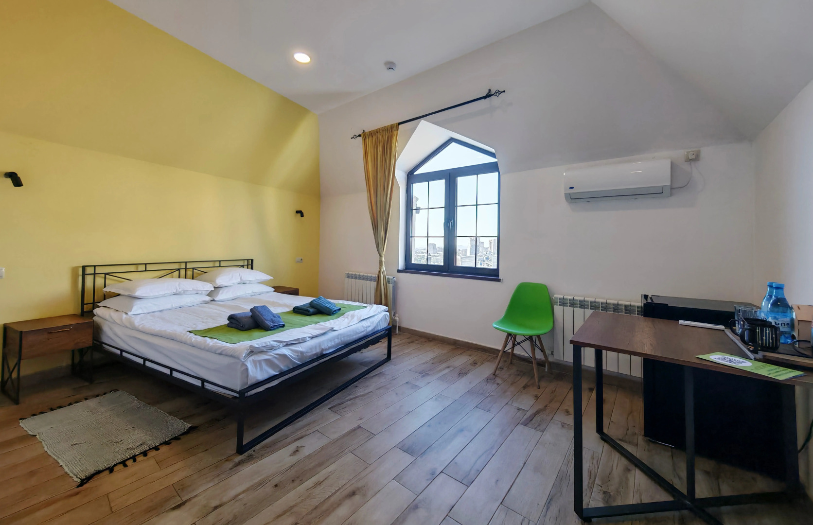 Отель Blur Inn Gallery