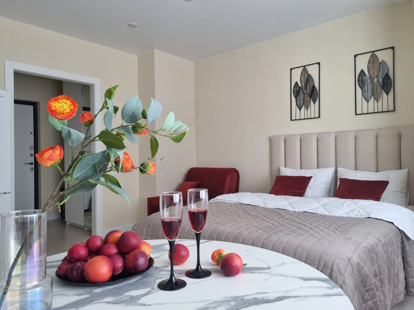 Апартаменты на набережной от компании "V-GOSTI"