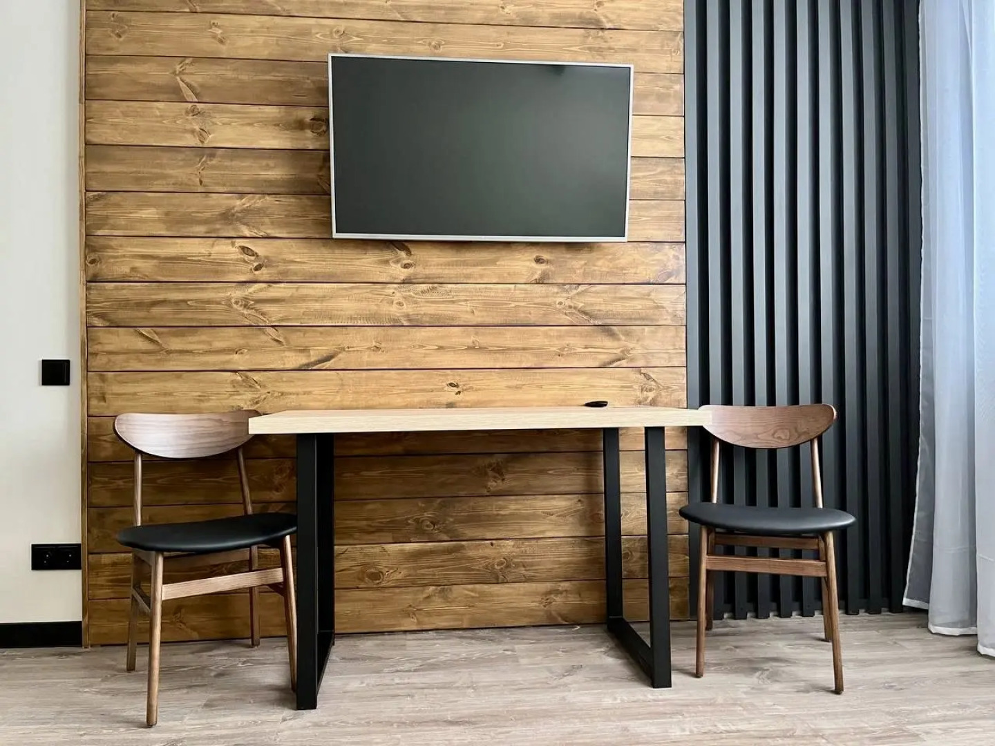 Апартаменты Unique Apart Юпитер 2 напротив МЧС, рядом с Мариинским театром и Кассационным судом на Красной 12