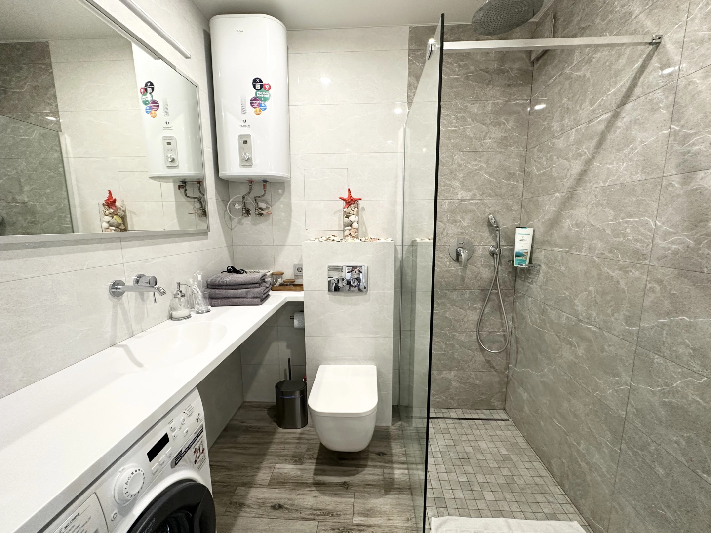 Апартаменты InterLoft 2 City Center Free Parking Wi-Fi 100/50 Smart TV