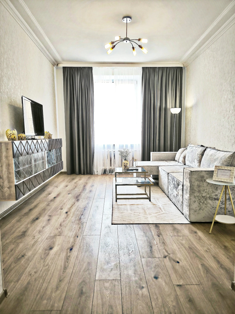 Апартаменты Проспект Независимости 44, Суперцентр, двушка