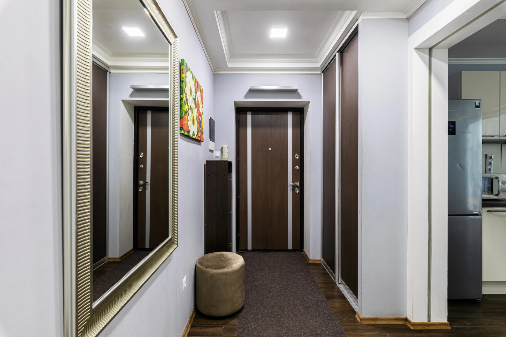 Квартира Улучшенная двухкомнатная во внутреннем дворике Баумана