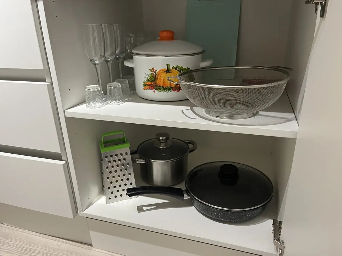 Апартаменты с отдельным входом Neoclassic