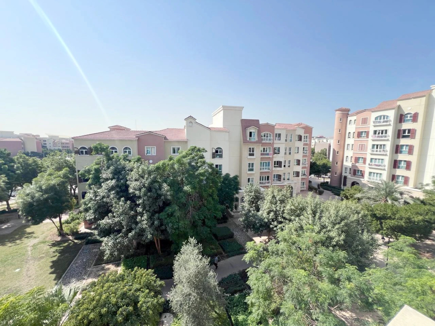 Apartments Cosmos Living Luxurious Suite DG