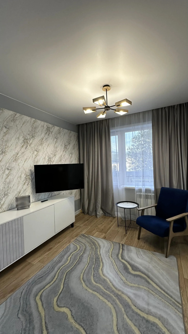 Квартира Просторная однокомнатная квартира - студия в центре города, тихий район