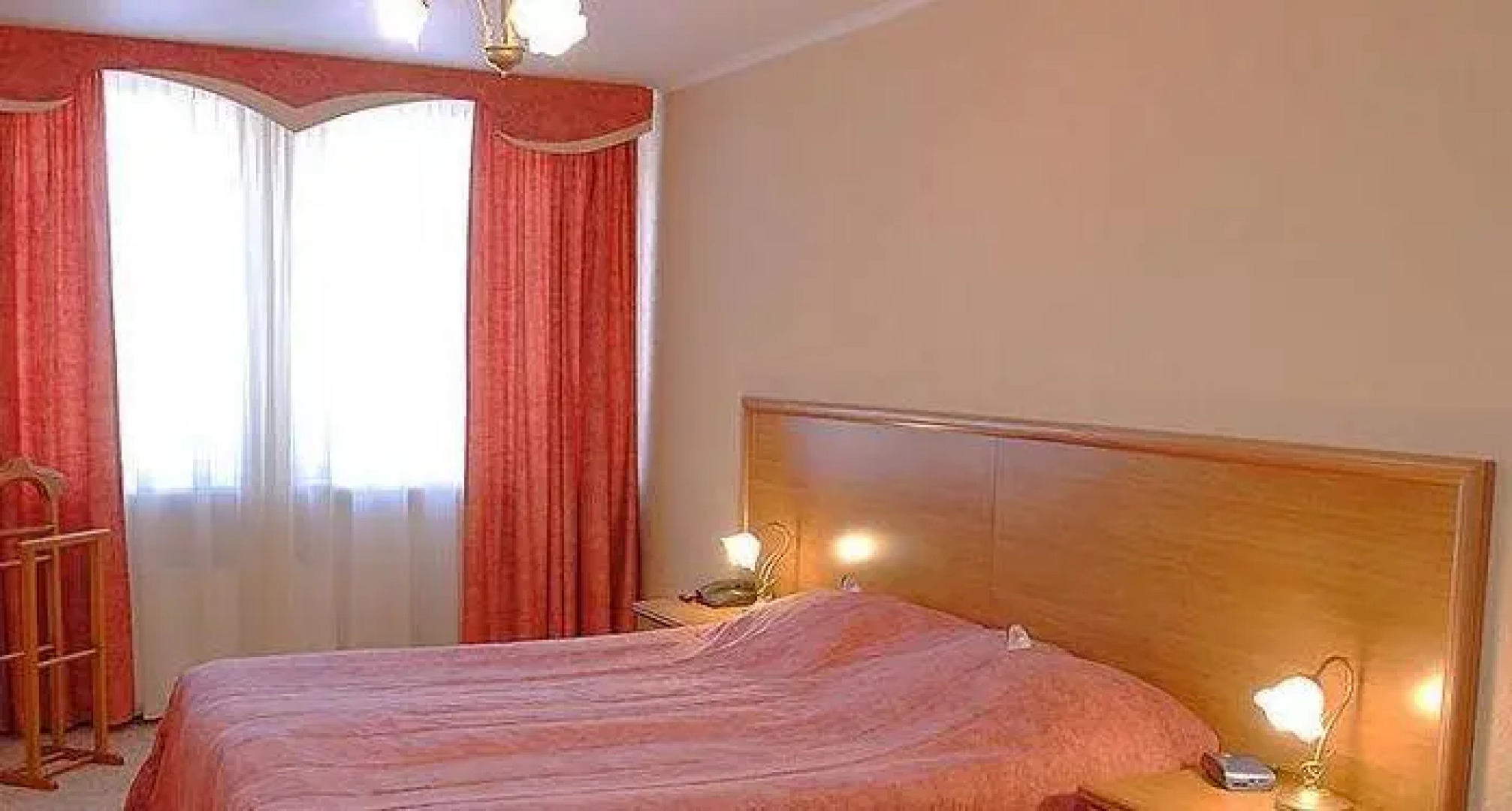 Отель Север