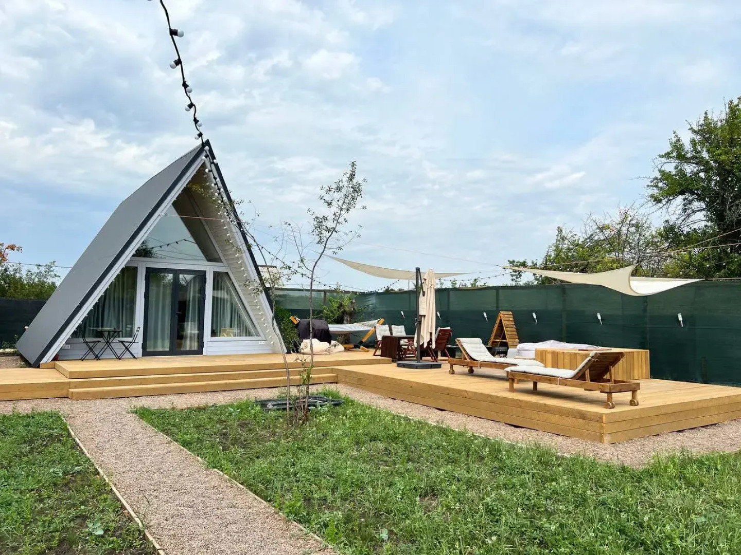 Частный Дом в Аренду А-Шалаш Рябина