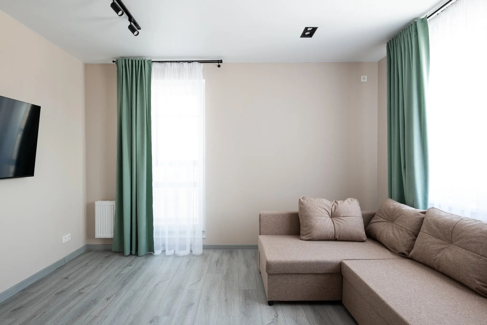 Апартаменты KazanHome Новая квартира с гостиной, спальней и отдельной кухней