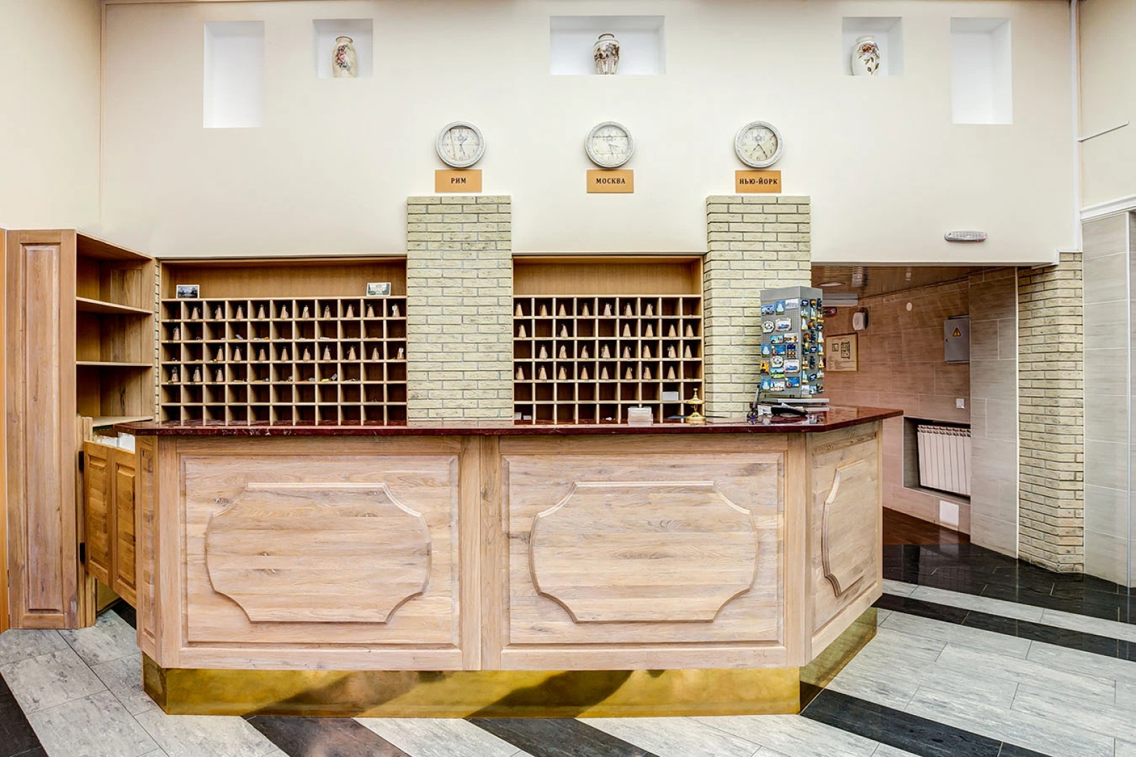 Отель на Римского-Корсакова