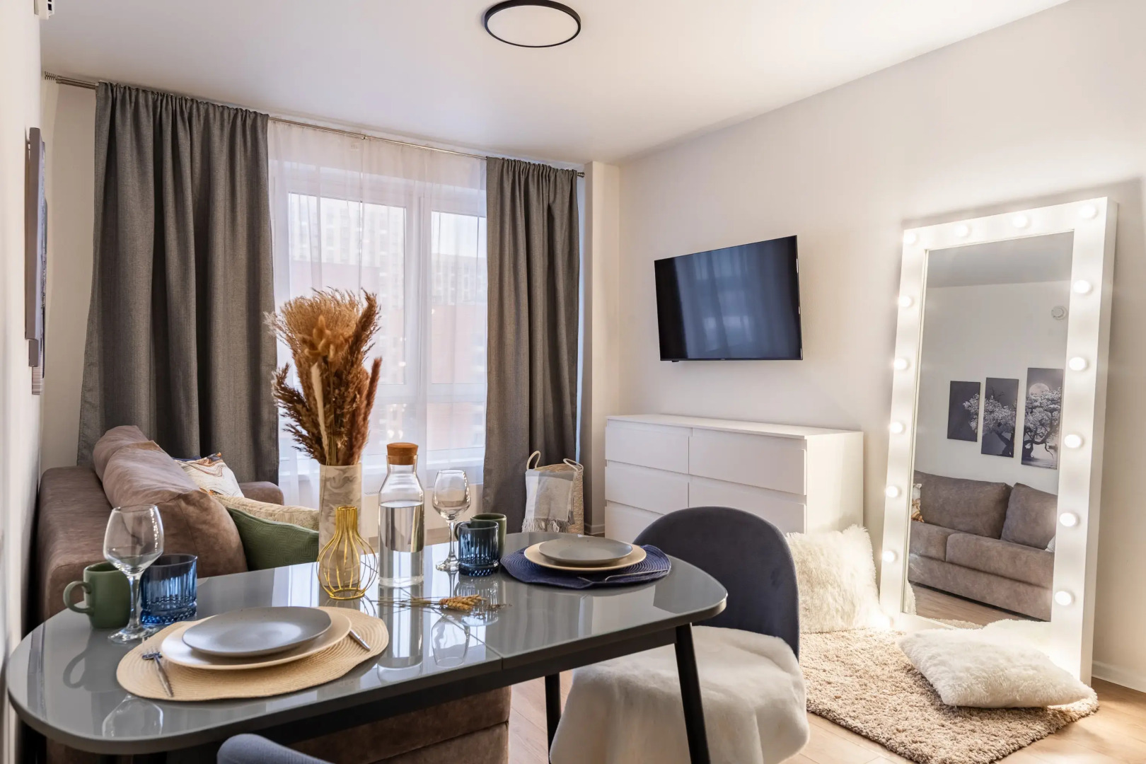 Квартира Зазеркалье