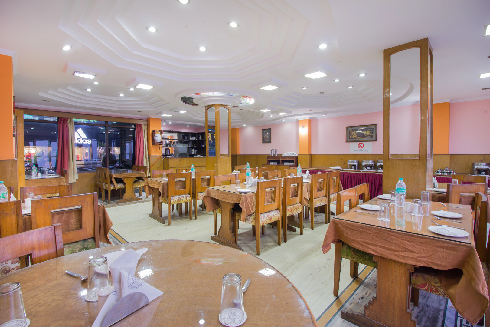 Отель Jain Group The Sikkim Continental