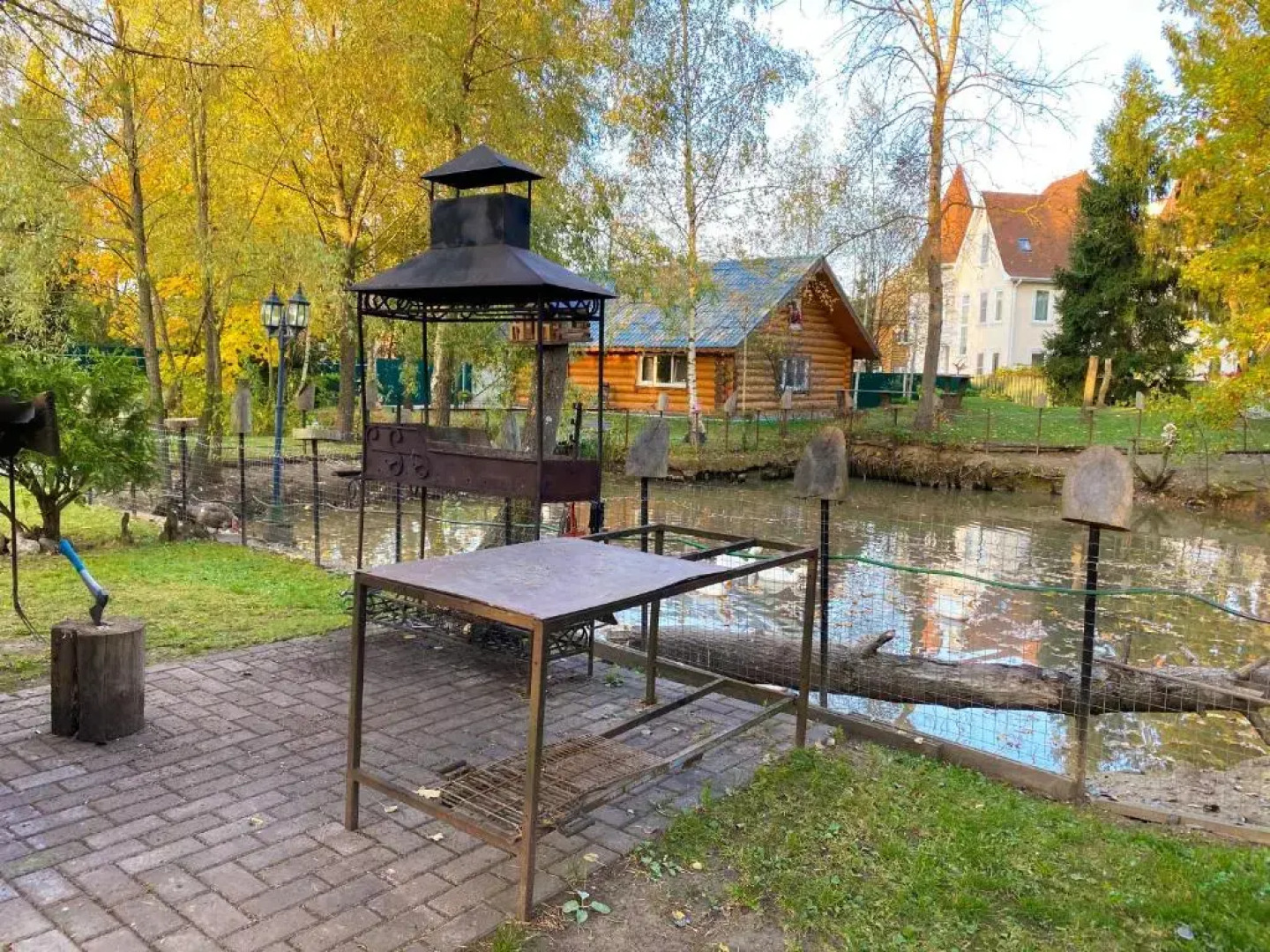 Шале  Изба Николаича