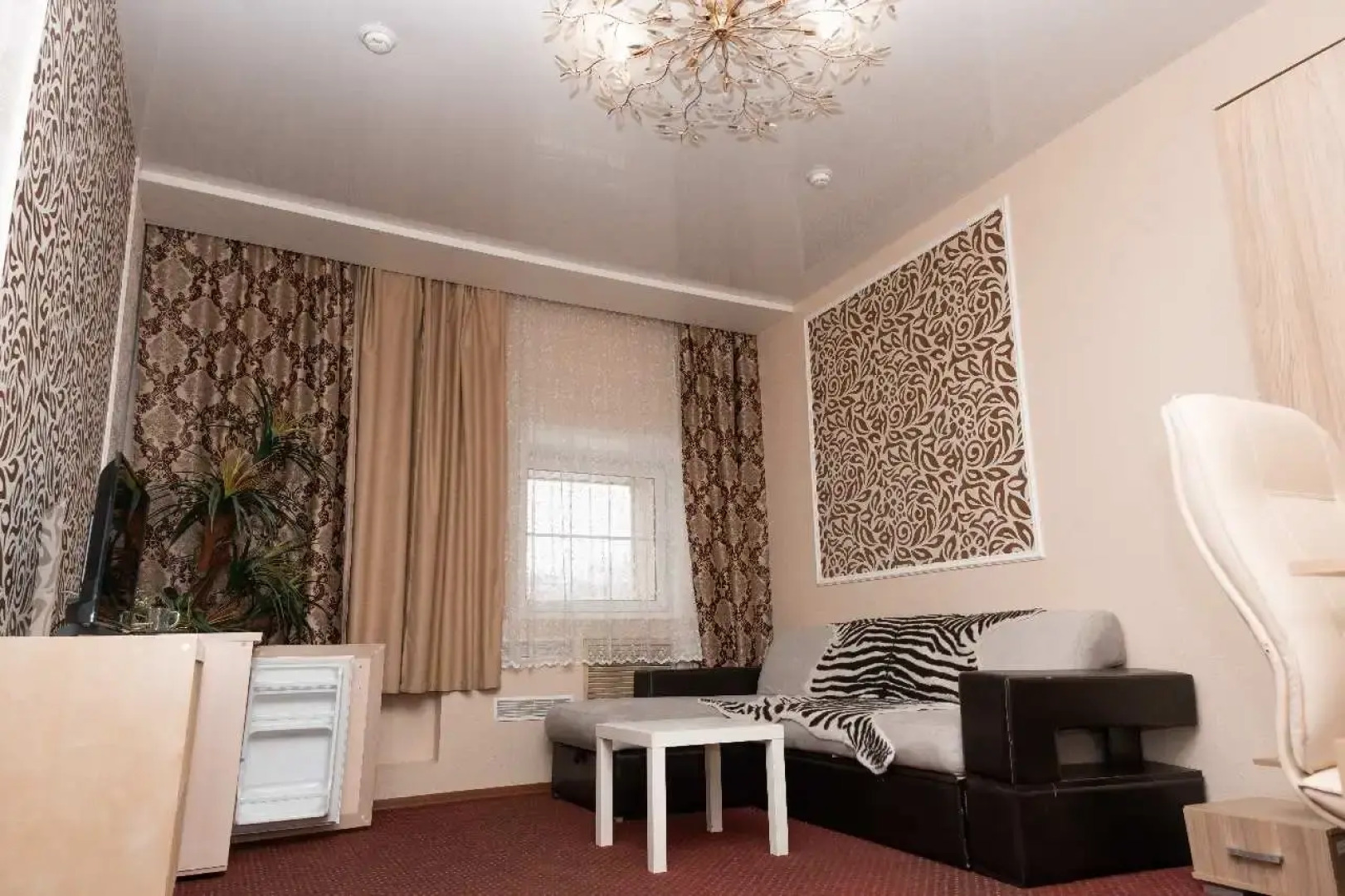 Отель Надежда