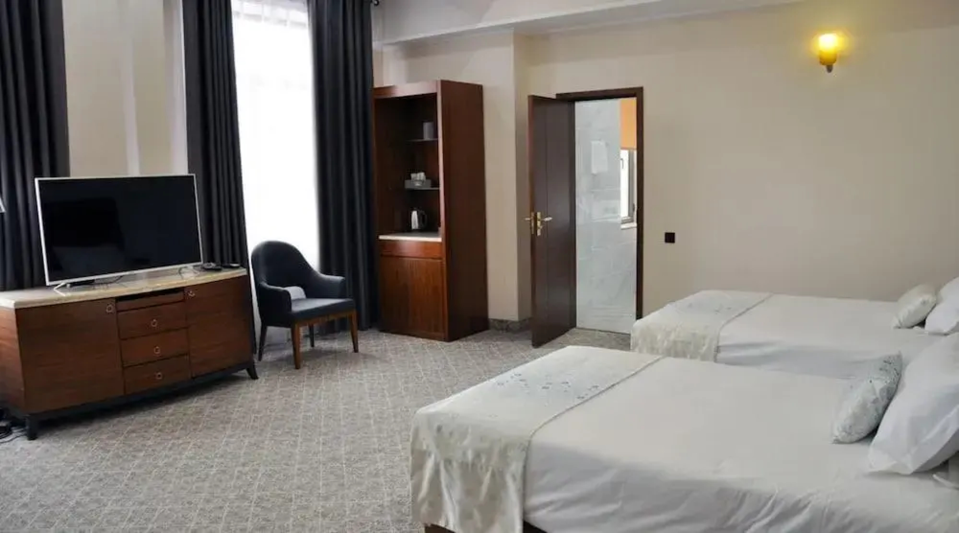 Parliament Palace Hotel