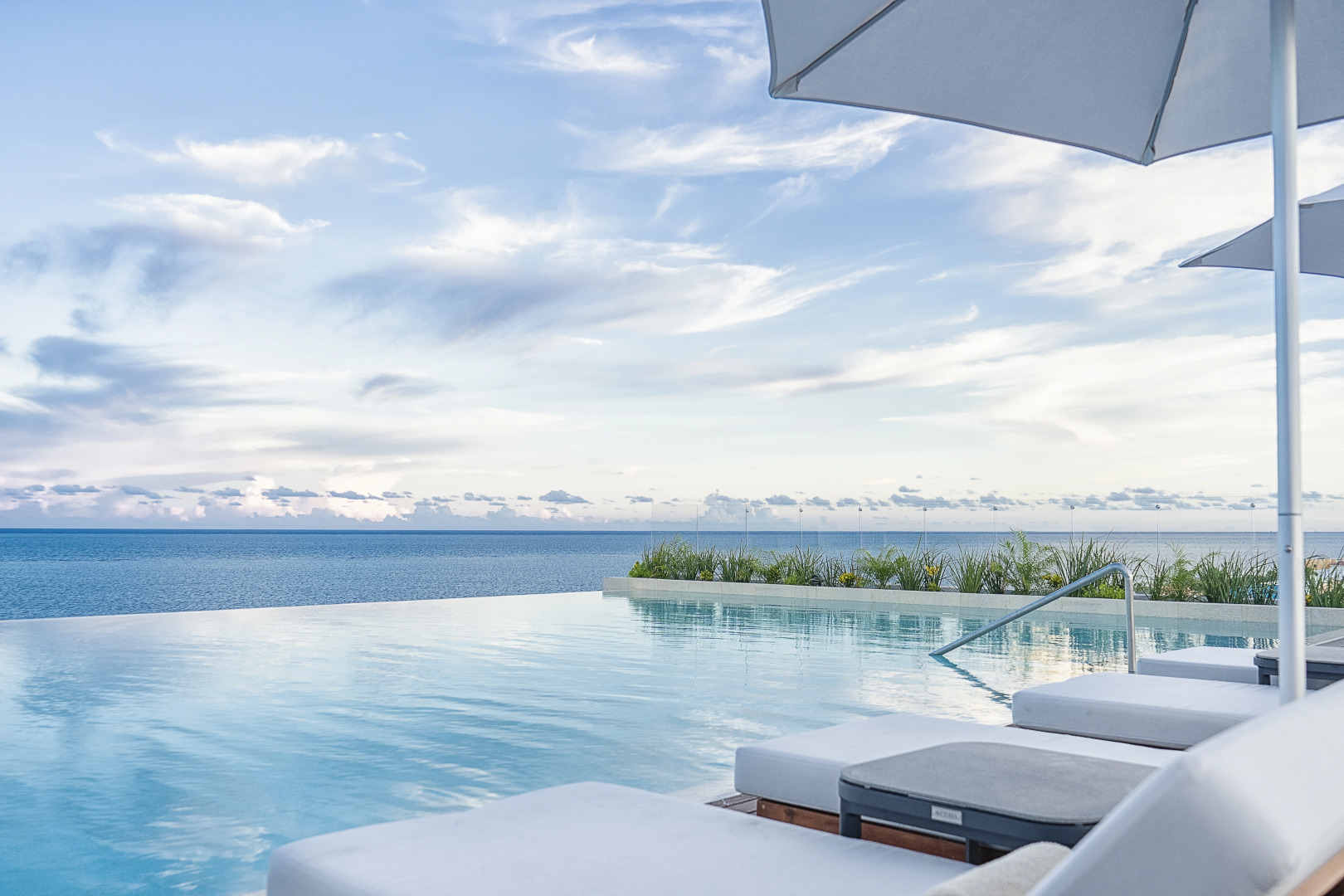 Отель The Fives Oceanfront Puerto Morelos