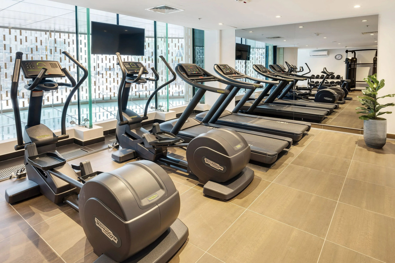 Отель Radisson Blu Olympiyskiy Hotel, Moscow