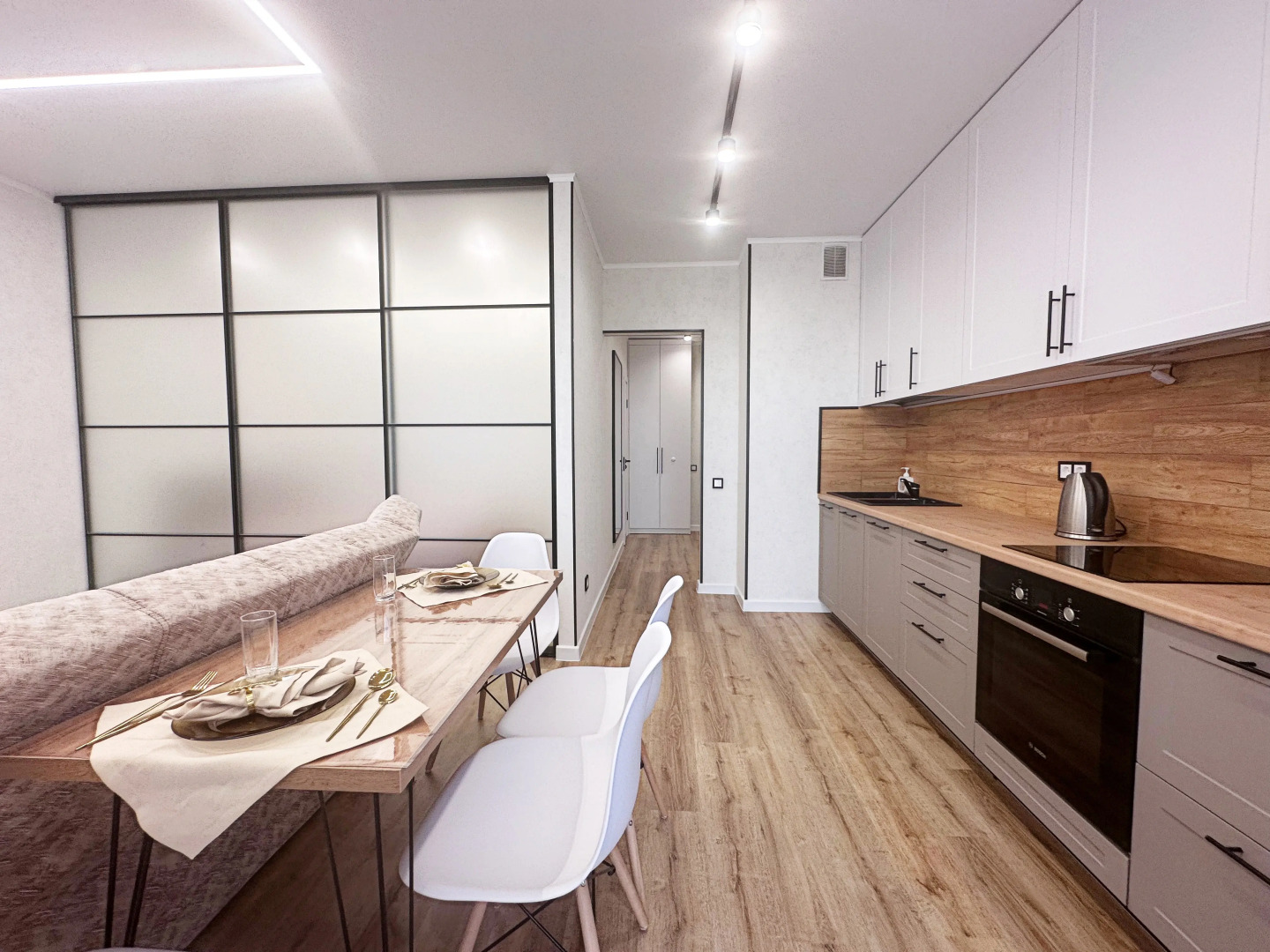 Апартаменты 1-к около ТЦ Парк Хаус