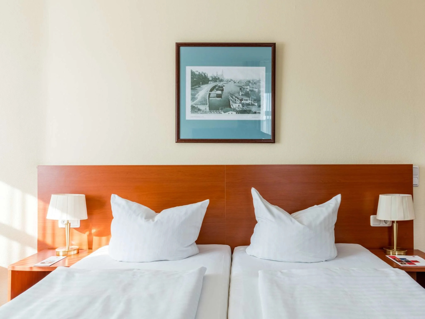 Отель Andante Hotel Dresden