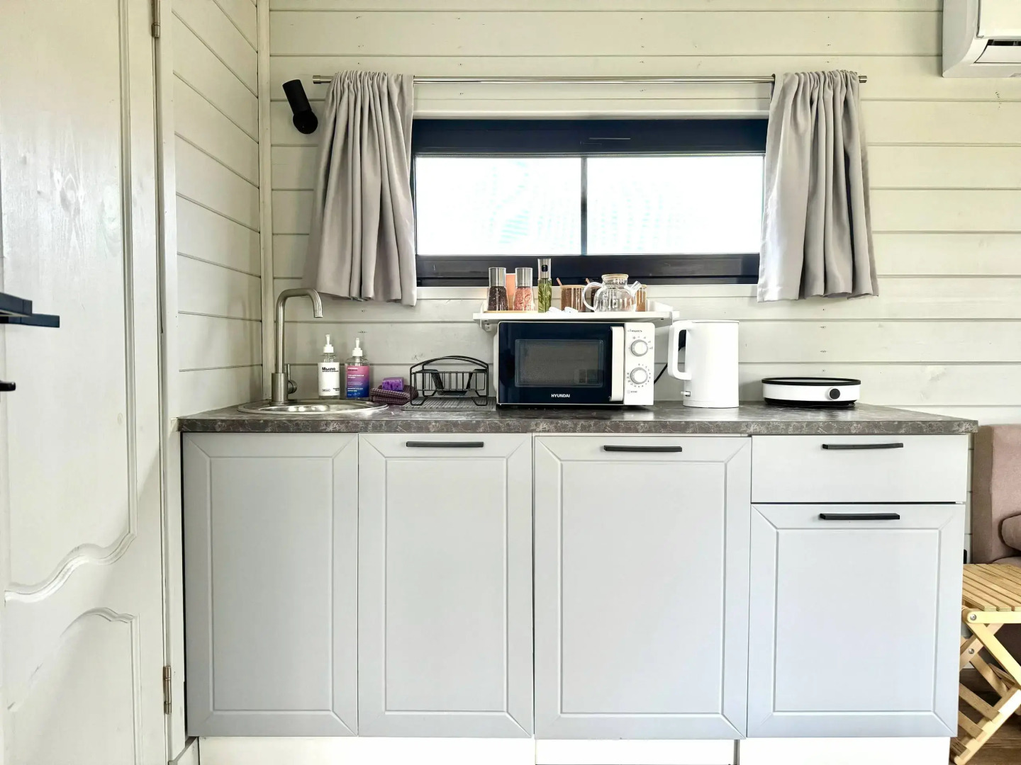 Частный дом Moroshka Scandi - домик для двоих с видом на лес