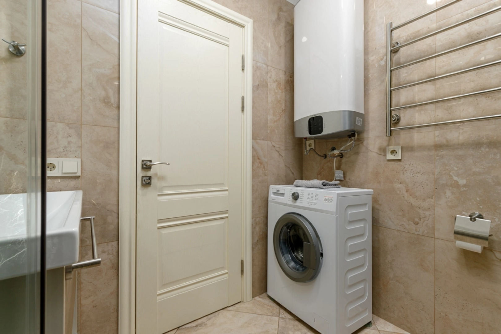 Апартаменты GeoApart Цветочная 30 4