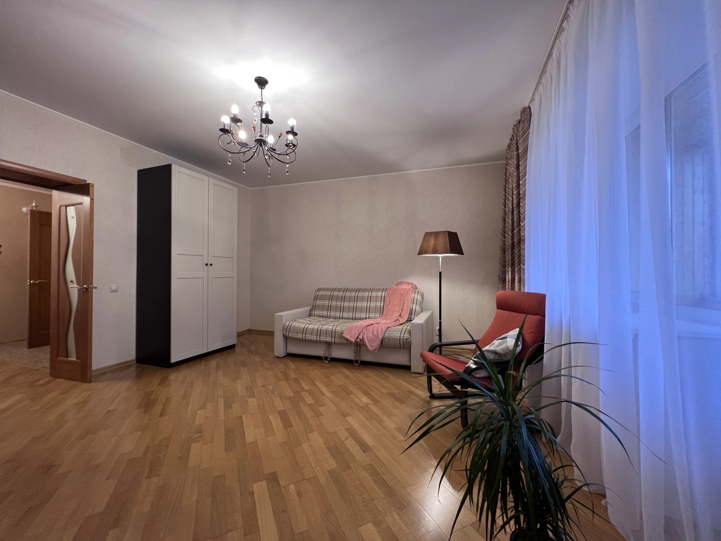 Квартира Просторная с Прекрасным Видом из Окна