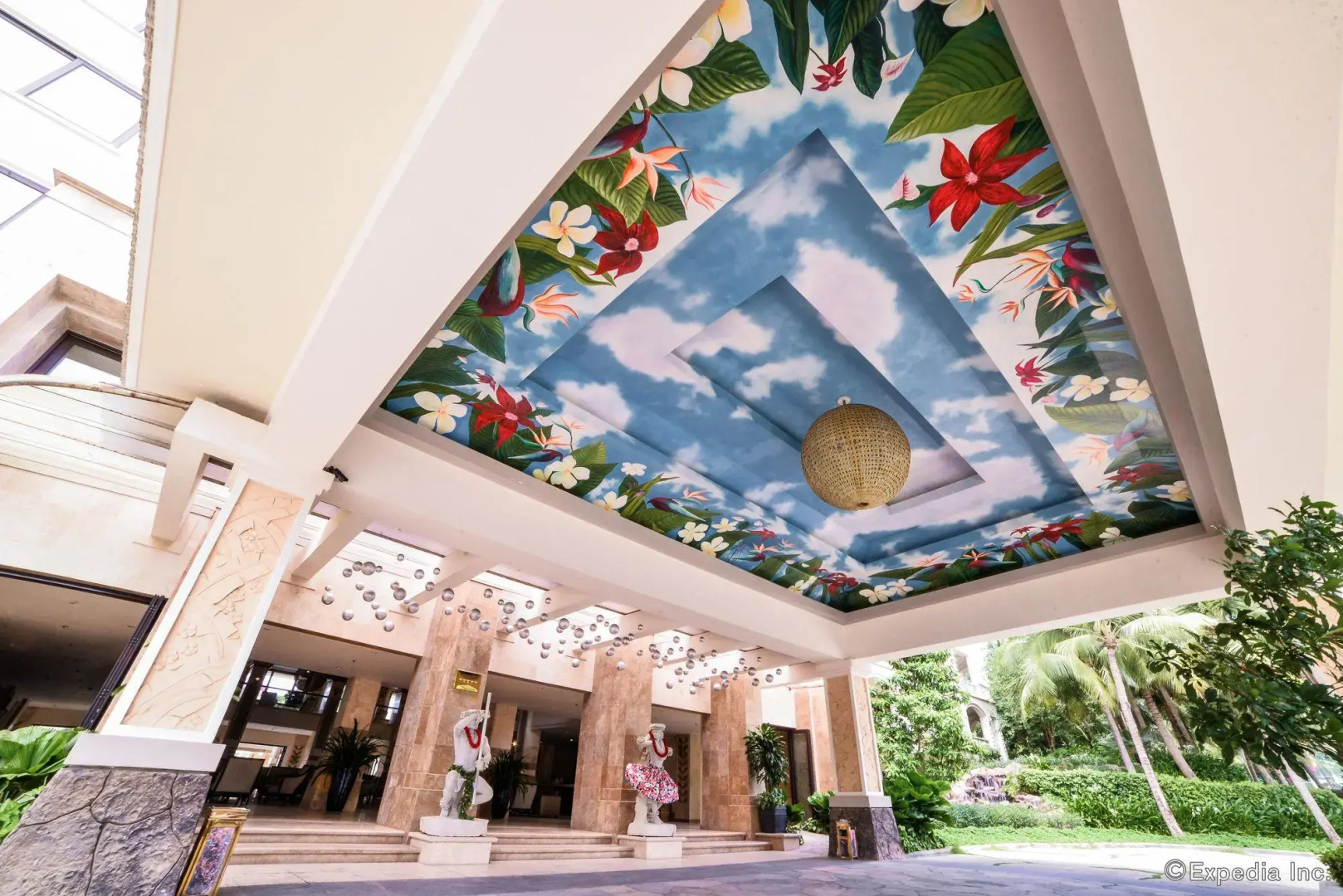 Отель Olalani Resort and Condotel